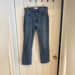 Abercrombie ultra high rise ankle straight jeans size 27